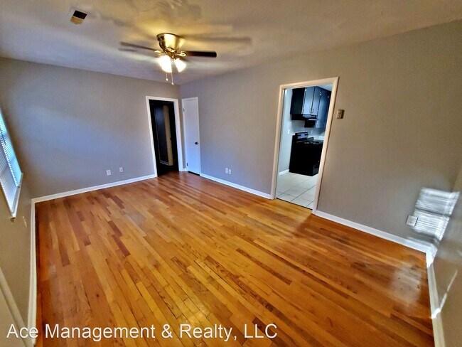 Foto del edificio - 4 br, 1 bath House - 2216  11th St  SE