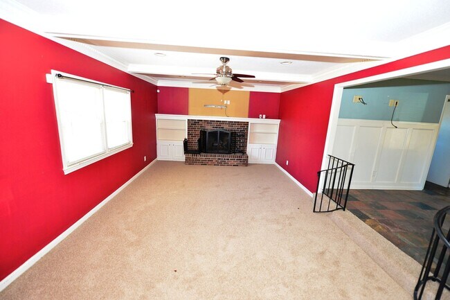 Foto del edificio - Nice Brick Ranch with Large yard!