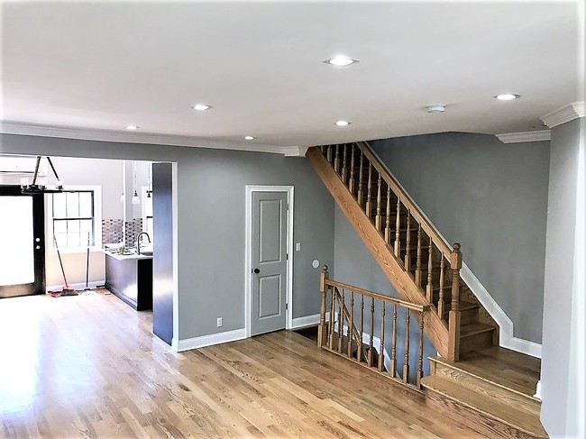 Building Photo - 108 E 91st St
