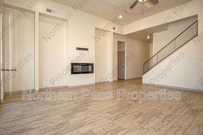 Foto del edificio - 7825 Enchanted View Dr