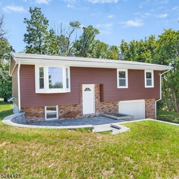 Primary Photo - 3 Willowbrook Dr