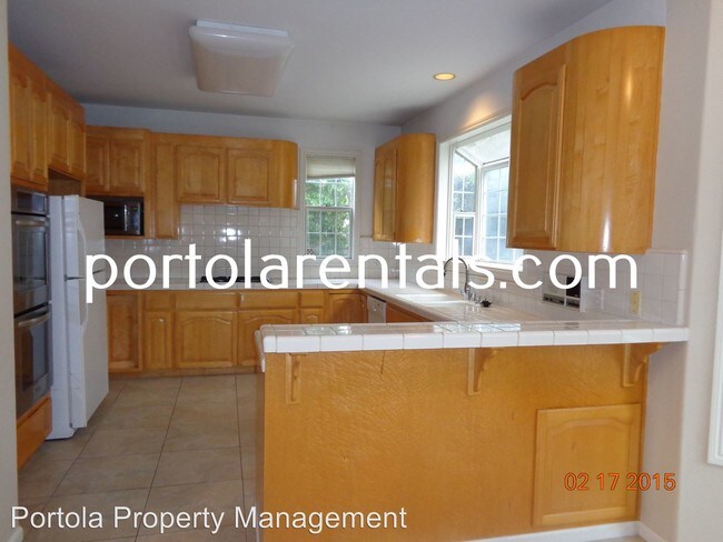 Foto del edificio - 414 Rosedale Ct