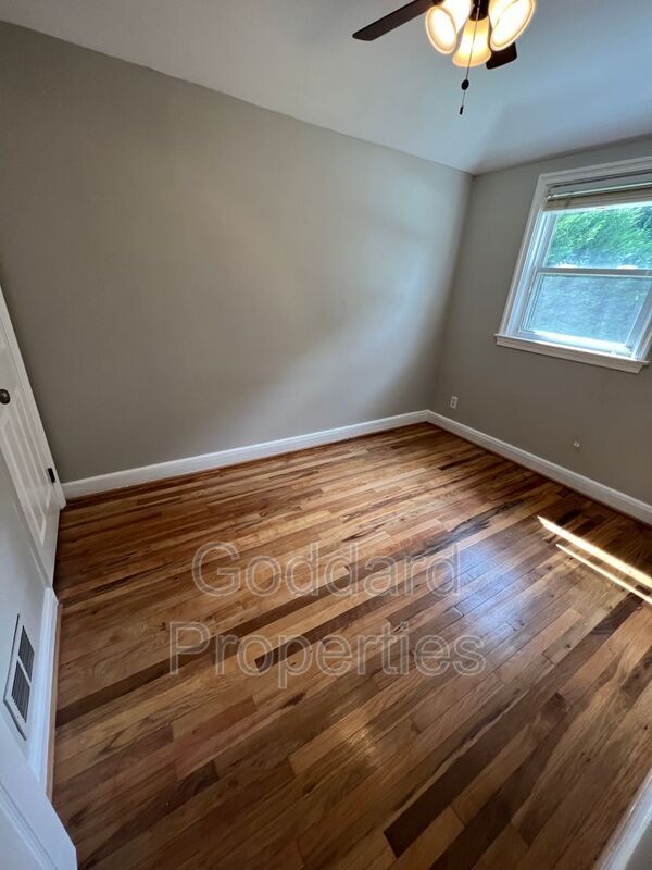 Building Photo - 8632 Oakleigh Rd