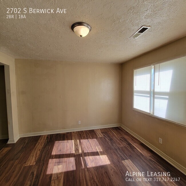 Building Photo - 2702 S Berwick Ave