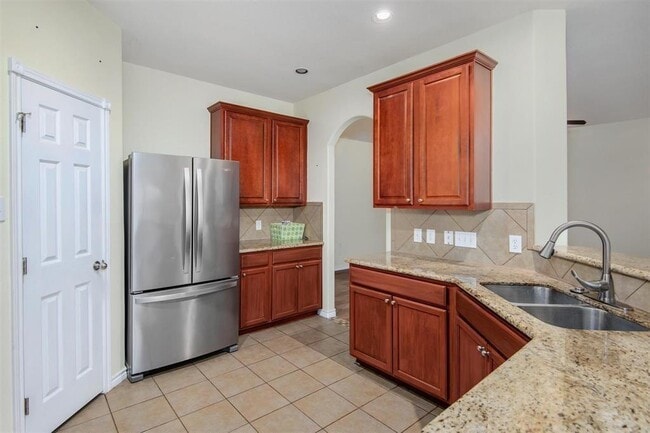Building Photo - 405 Magnolia Estates Dr
