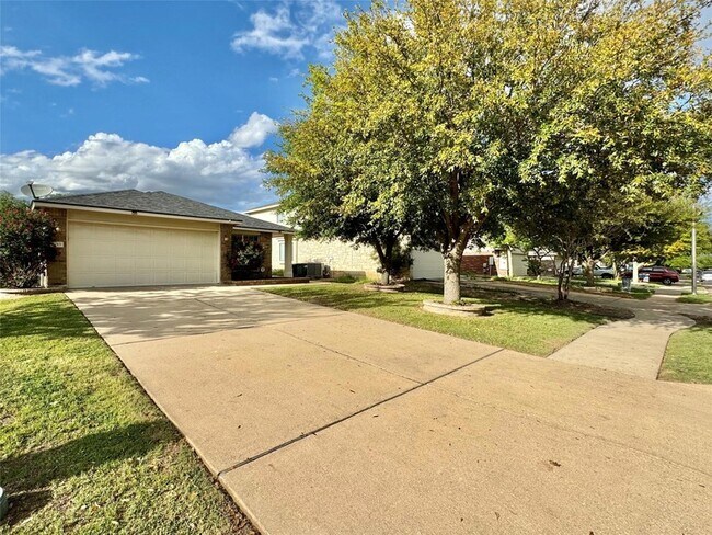 Foto del edificio - 1015 Aiken Dr