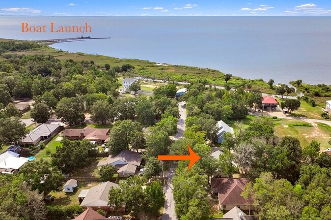 Building Photo - 3 Bedroom Home in Ocean Springs