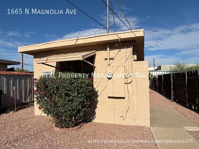 Foto del edificio - 1665 N Magnolia Ave