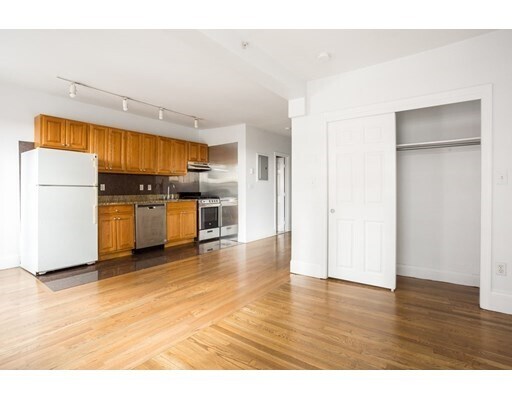 Building Photo - 90 Warrenton St