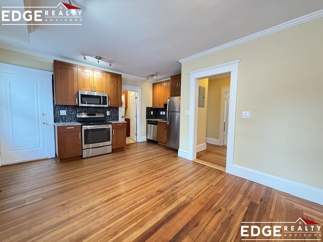 Photo - 136 Summer St Apartment