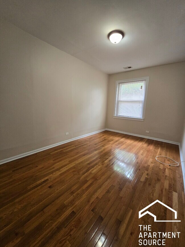 Foto del edificio - 3753 W Sunnyside Ave