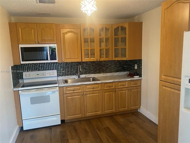 Foto del edificio - 8310 NW 47th St