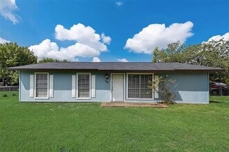 Building Photo - 2030 Midlake Rd