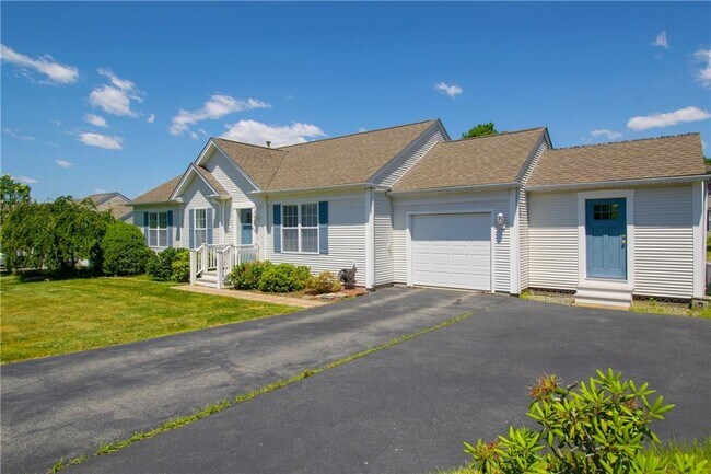 Building Photo - 46 Goldenrod Dr