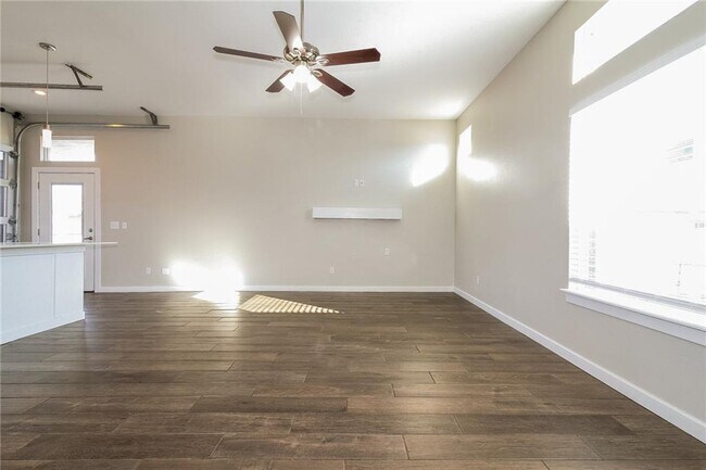 Building Photo - 11237 Paradise Out Ln