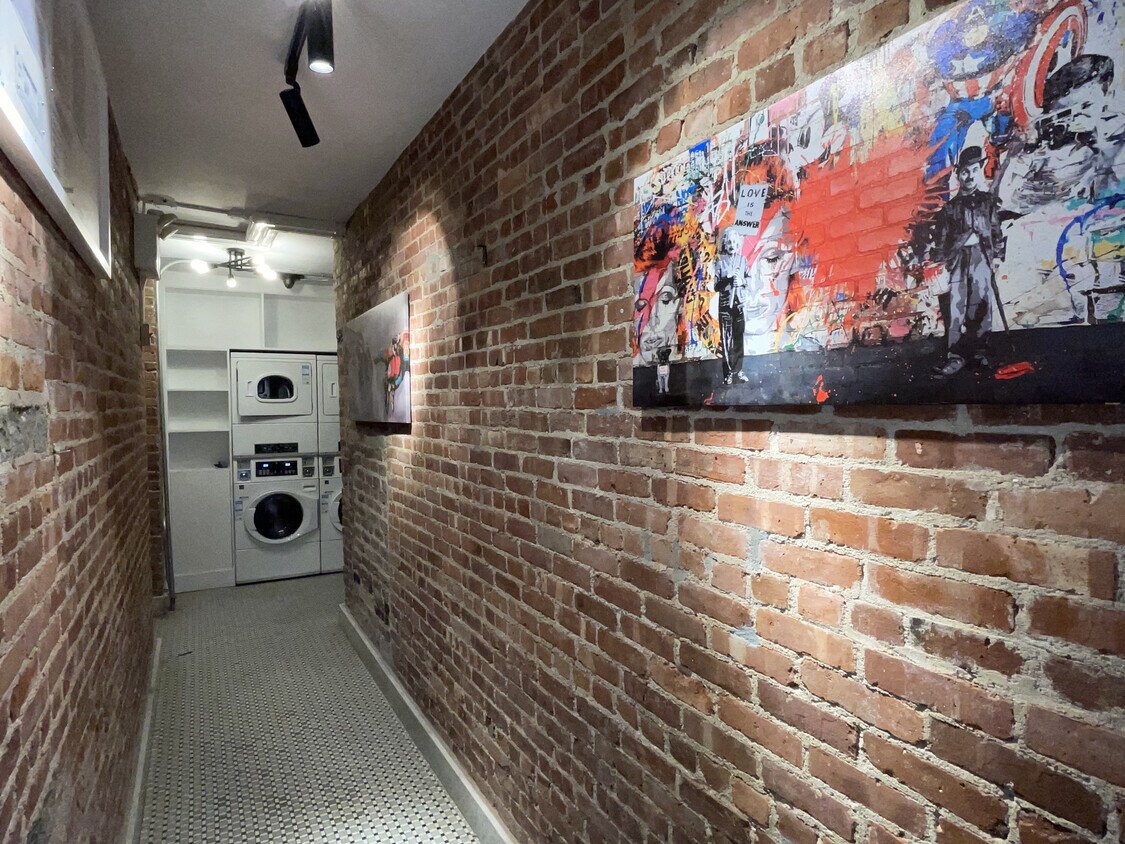 Foto principal - 2478 Arthur Ave