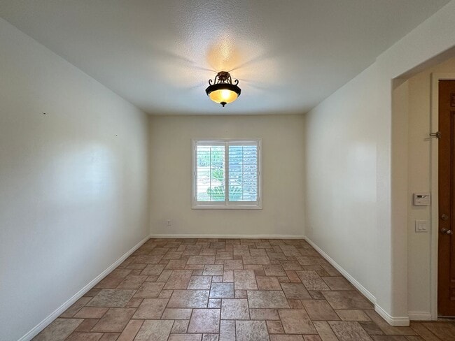 Building Photo - Echo Ridge At The Ridges In Summerlin-Unit 1