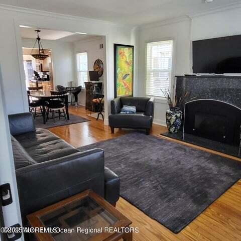 Foto del edificio - 303 Evergreen Ave