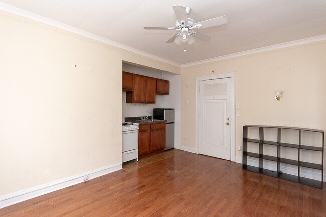 Foto del edificio - 4542 N Damen Ave