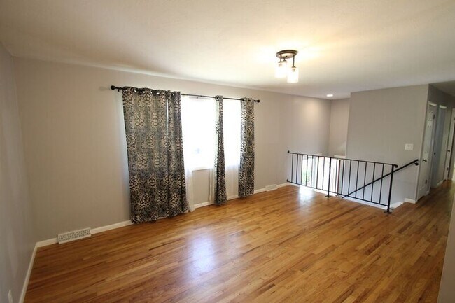 Building Photo - 1407 Imperial Dr