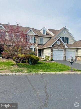 Building Photo - 242 Patriot Hill Dr