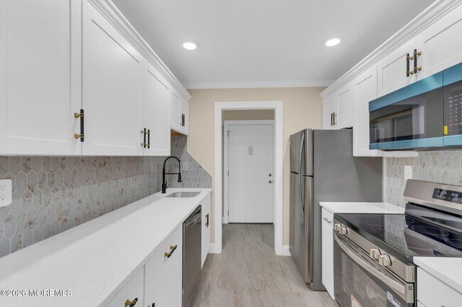 Building Photo - 39 Meadow Green Cir