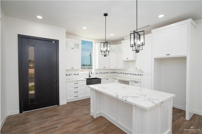 Building Photo - 3319 Marla Ct