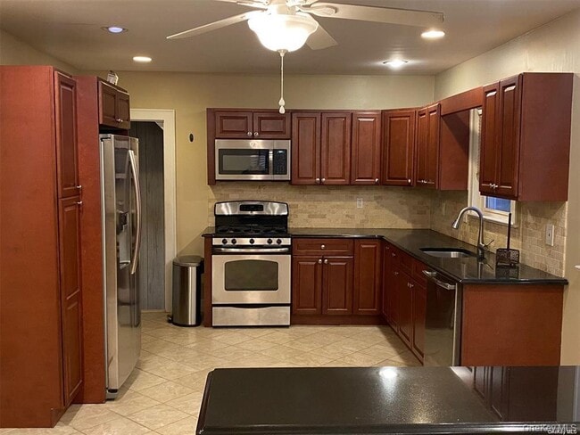 Building Photo - 5 Crab Ave