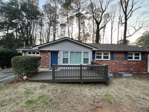 Building Photo - 2037 Jordan Terrace NE