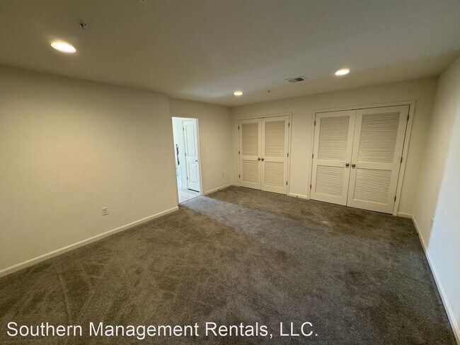 Building Photo - 3 br, 2.5 bath House - 133 Sussex Place