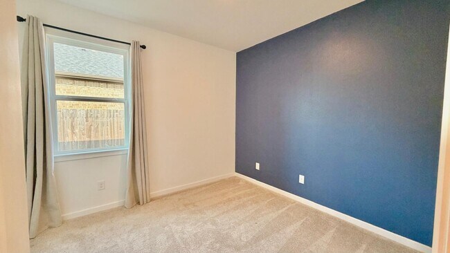 Building Photo - 1222 Sugar Dr