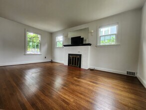 Building Photo - 3609 2nd St S