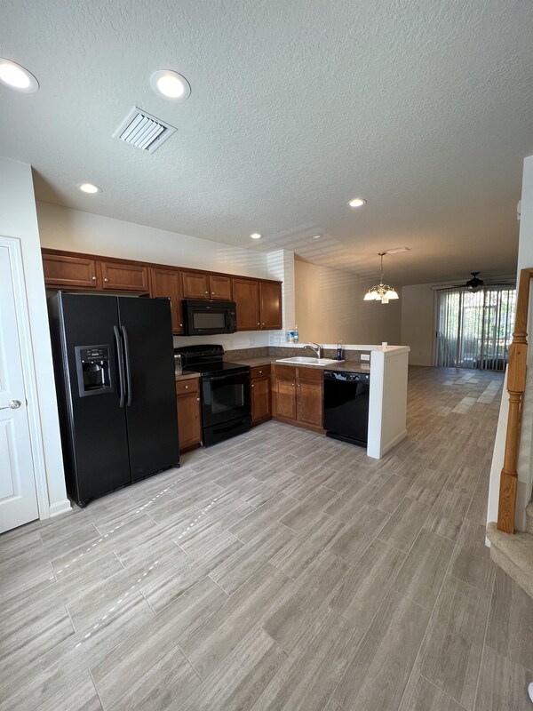 Foto del edificio - 8087 Summer Cove Ct