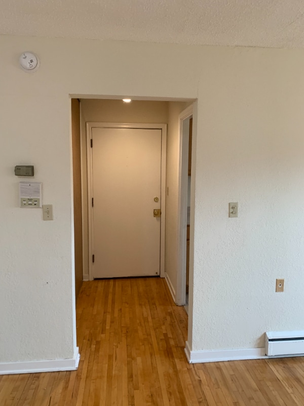 Building Photo - 877 St Paul Ave