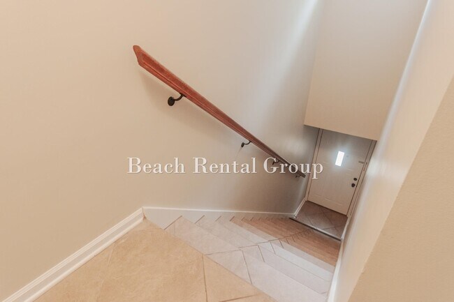 Building Photo - 2010 Sand Dunes Dr