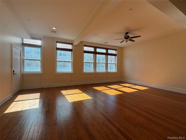 Foto del edificio - 337 Main St