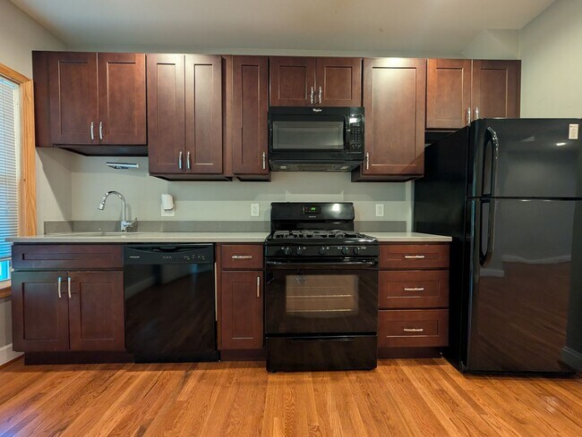 Foto del edificio - 3221 Guilford Ave