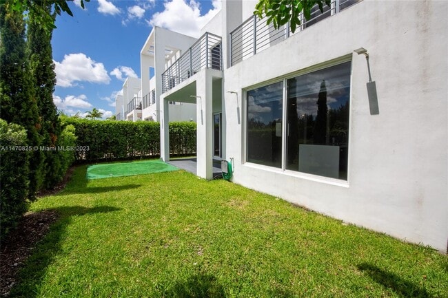 Building Photo - 6839 NW 103rd Ave