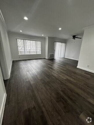 Living Room - 649 Westbourne Dr