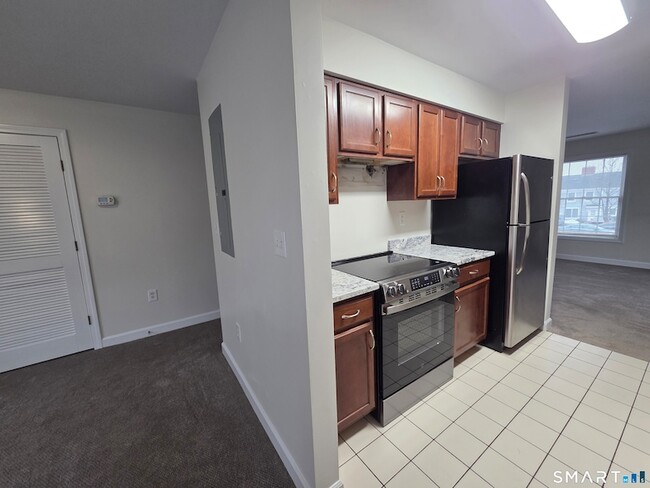 Building Photo - 31 Fairgate Dr