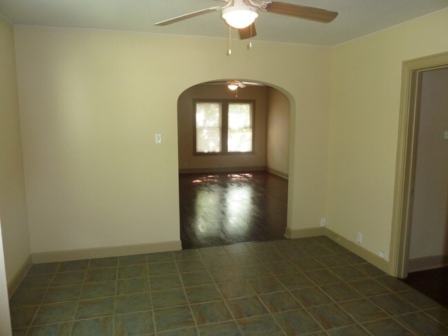 Foto del edificio - 4512 Mount Vernon St