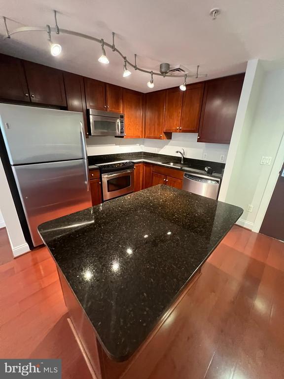 Foto principal - 1020 N Highland St
