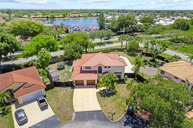 Foto del edificio - 4671 SW 155th Pl