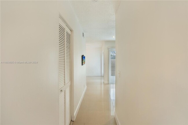 Building Photo - 9587 SW 148th Ave Circle S, Miami, FL 33196