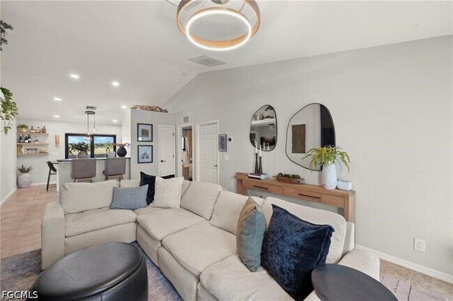 Foto del edificio - 329 NE 27th St