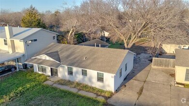 Building Photo - 4320 Live Oak Dr