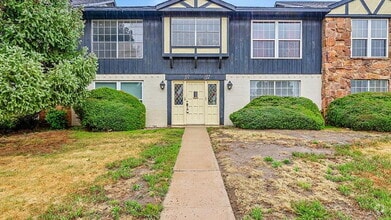 Building Photo - 2902 Airport Rd