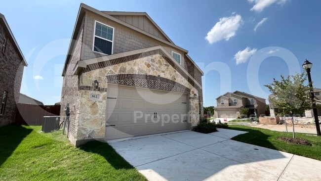 Building Photo - 812 Poppy Cv Ln