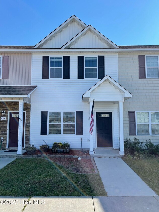Foto principal - 606 Ebb Tide Ln