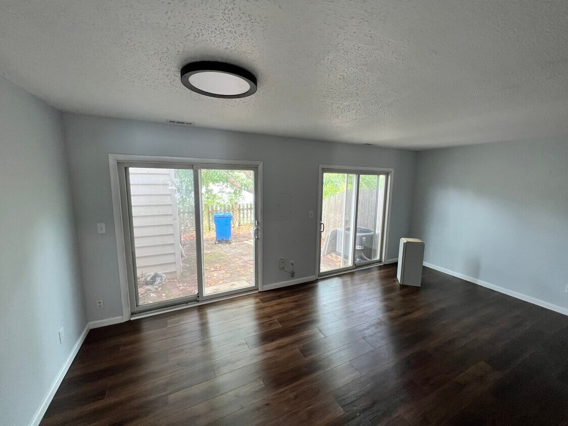 Living room - 1306 River Birch Run S